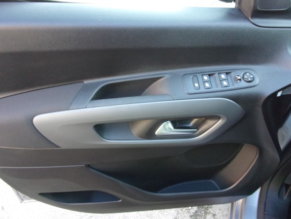 CITROEN Berlingo Berlingo N1 1-007.jpg